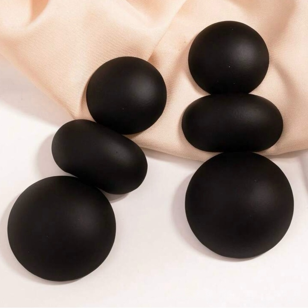 Black Geometric Statement Earrings - image 1